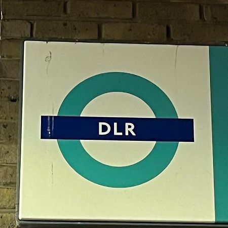 Luxurious Dlr Apartment London Kültér fotó